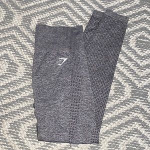 Gym shark leggings